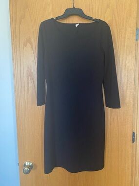 Old Navy Black Long-Sleeve Shift Dress